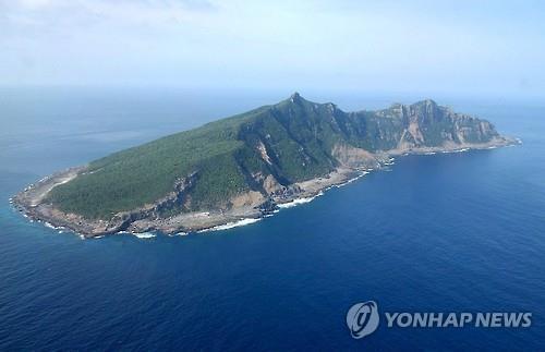 "中해경선, 무기사용 허용 후 첫 센카쿠 日영해 침범"[교도]