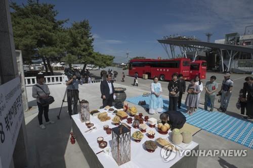 탈북민 '코로나 설날'…"혼자보내니 고향생각 더 커져요"