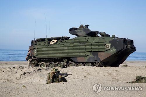 日방위상이 깜짝 놀란 이유…'부대원 제 돈으로 화장지 구입'