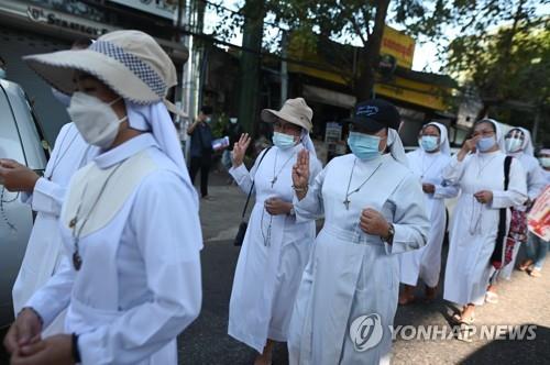 "중국만 군부편"…미얀마 시위 와중서 반중정서 급속 확산