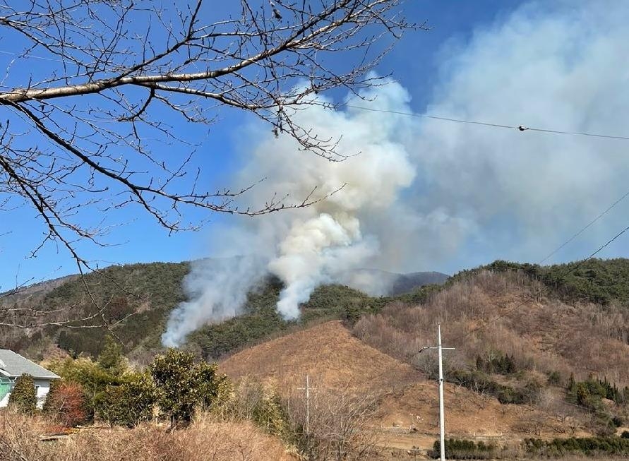 "묘지서 쓰레기 태우다…" 순천·여수서 잇따라 산불