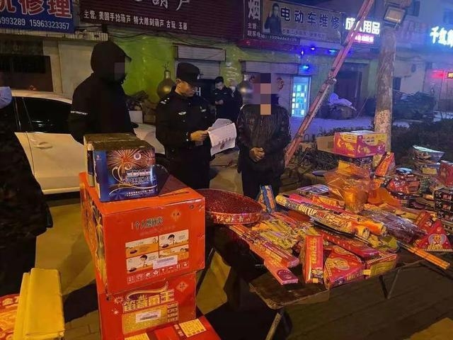 '춘제 이동 제한' 중국 베이징 폭죽에 몸살…747건 적발