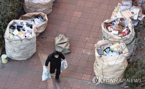 아파트 경비원에 분리수거 자꾸 시키면 근로시간 제한한다