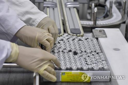 홍콩, 시노백 백신 긴급사용 승인…접종은 내달로 연기