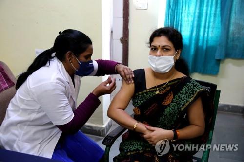 인도 백신 1차 접종자 1천만 명 넘어…접종 개시 후 34일 걸려