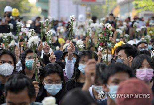 日, 미얀마 지원 신규 원조사업 중단 검토…쿠데타 군부 견제