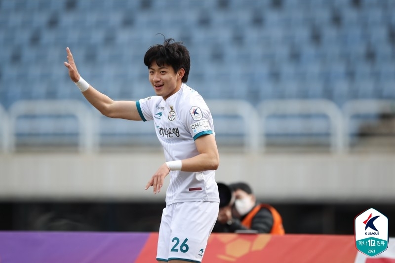 '에디뉴 결승골' 대전, 10명이 싸운 부천에 2-1 승리