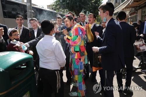 봉쇄 완화한 접종률 1위 이스라엘, 감염 재확산 조짐