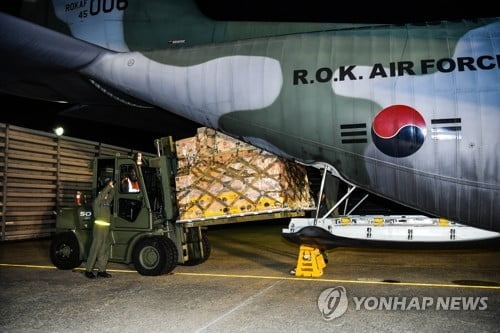 당국 "내일 군수송기 투입해 제주-울릉도 백신 수송훈련도 실시"