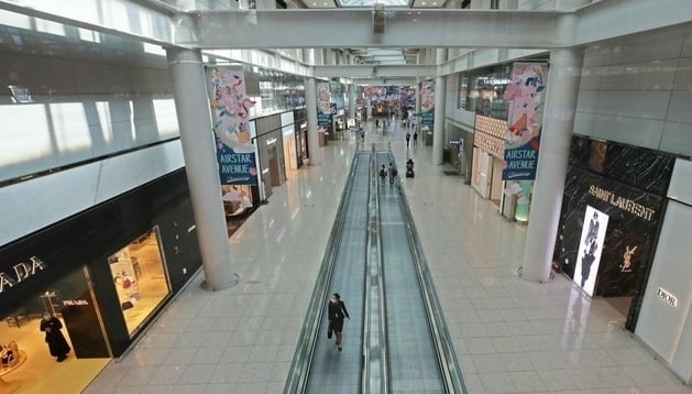 롯데·신라 인천공항 면세점 철수…신세계·현대百이 메우기로