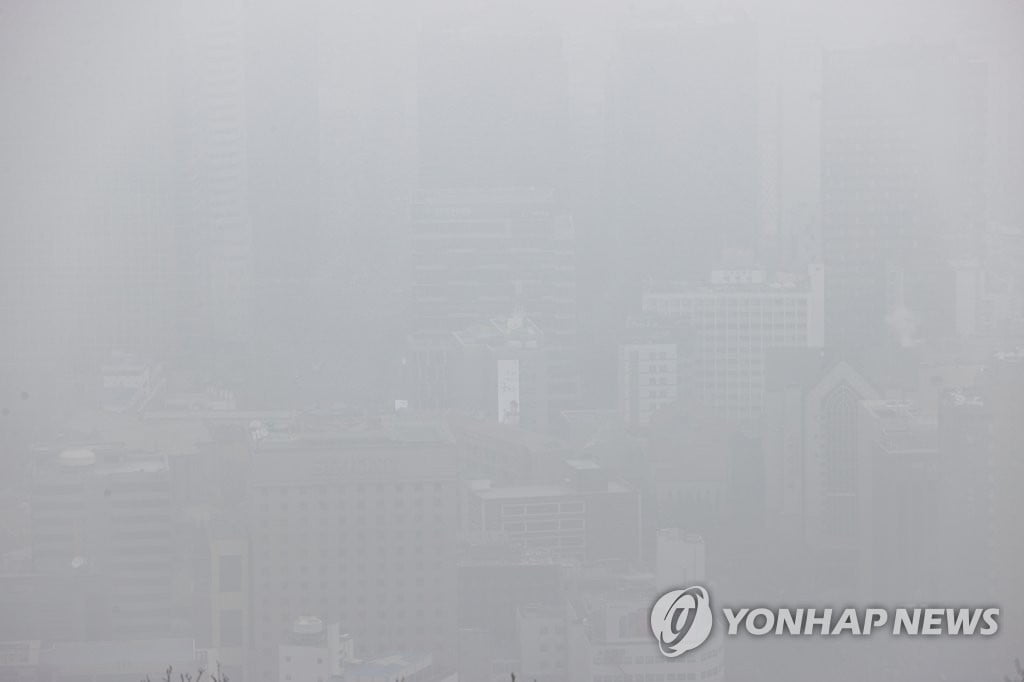 추위 풀리자 미세먼지 공습…서울·경기 `매우 나쁨`