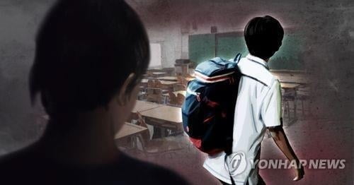 중학생 성폭행 뒤 "제자가 요구"…기간제 교사 징역 3년