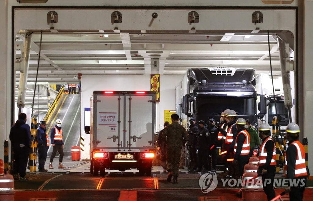 [속보] "온도일탈로 교체된 AZ백신 괜찮다…사용 문제 없어"