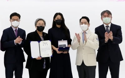 김설현, 대한간암학회 첫 홍보대사 위촉 [공식]