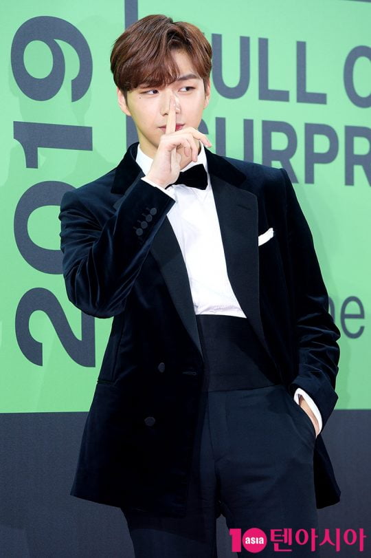 '컴백' 앞둔 강다니엘, 무대 위 최고의 엔딩요정 선정
