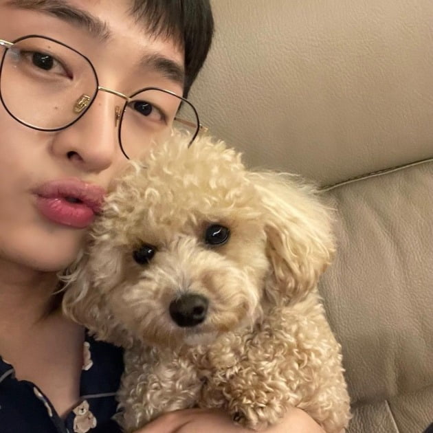 사진=윤지성 인스타그램