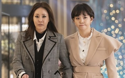 '펜트하우스2' 신은경X윤주희, 헤라팰리스 누비는 '위풍당당' 자태