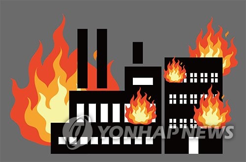 익산 방충망 제조 공장서 불…인명피해 없어