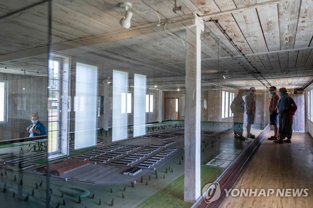 "나치 강제수용소 비서로 학살 방조"…독일 검찰 95세 여성 기소