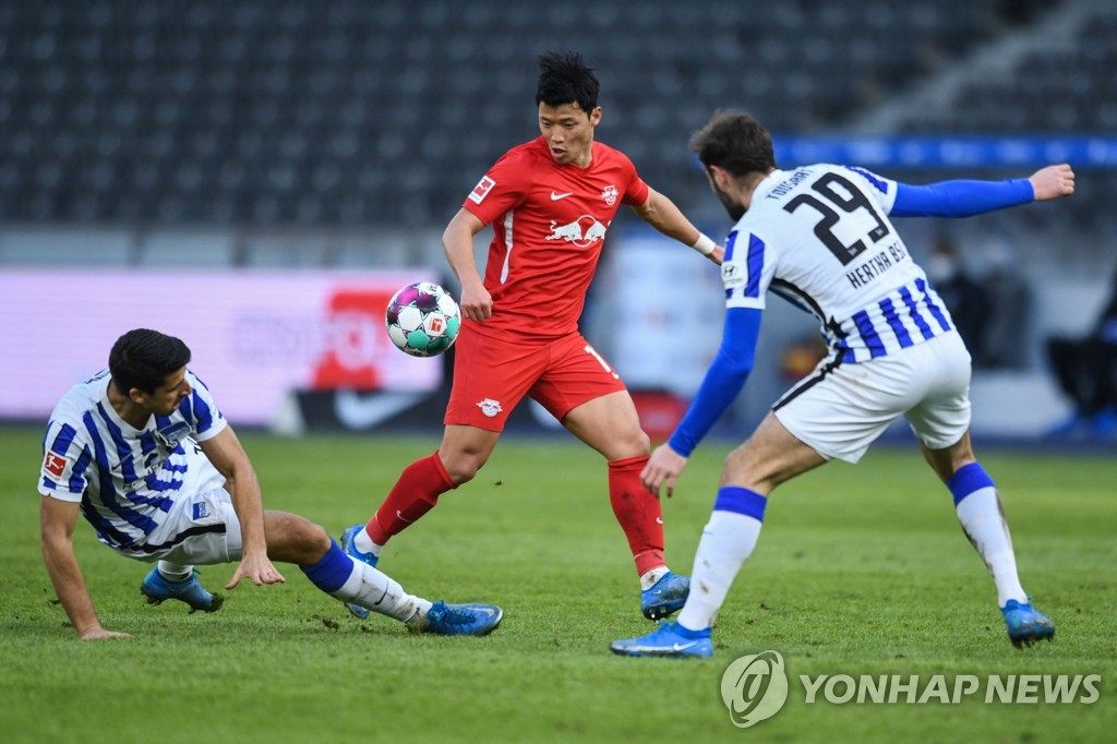 황희찬, 라이프치히서 리그 첫 선발 출전…팀은 헤르타 3-0 완파