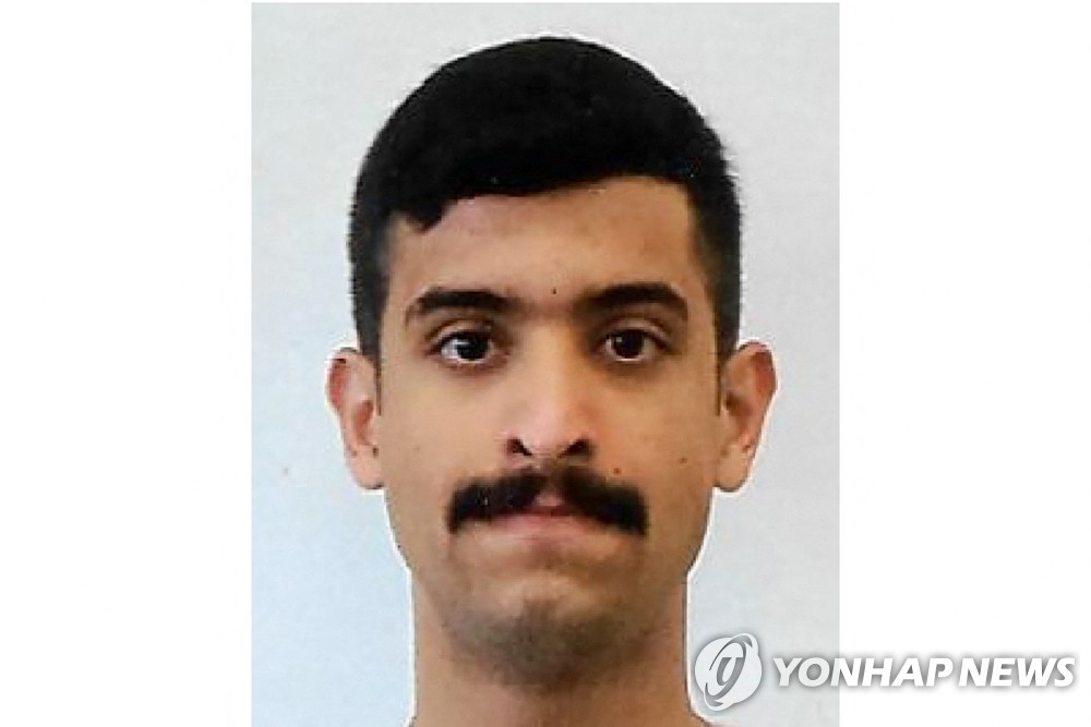 '미 항공기지 총격' 피해자 가족, 사우디 정부에 소송