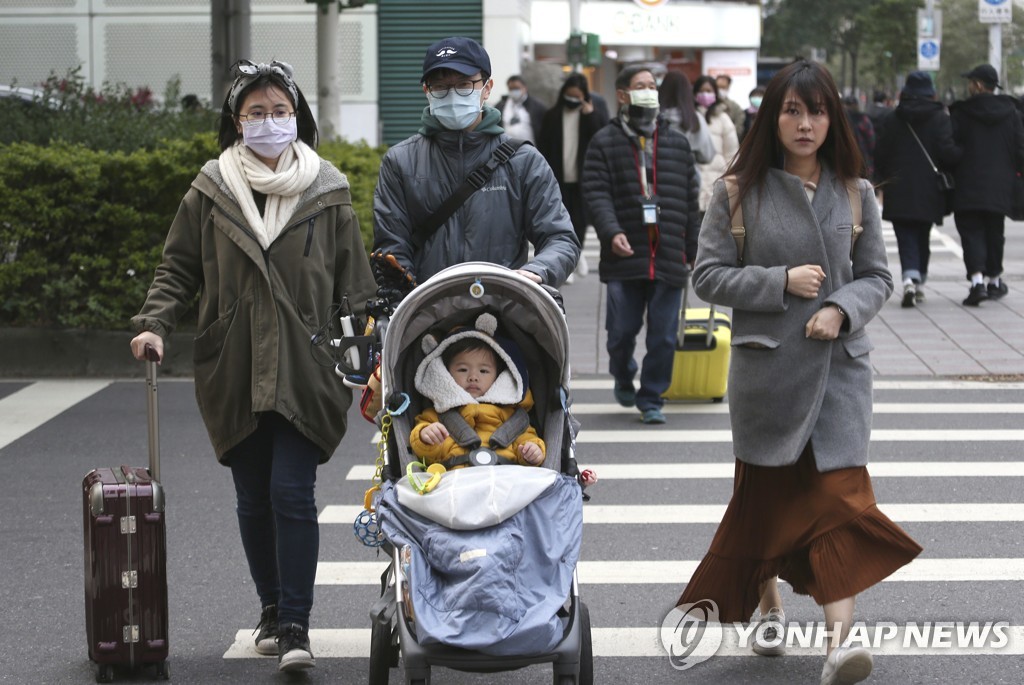 중국, 지난달 대만해협에 거의 매일 군용기 보내…긴장 고조