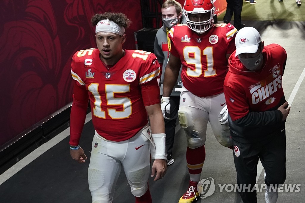 NFL 탬파베이 슈퍼볼 정상…브래디, 개인 통산 7번째 우승(종합)