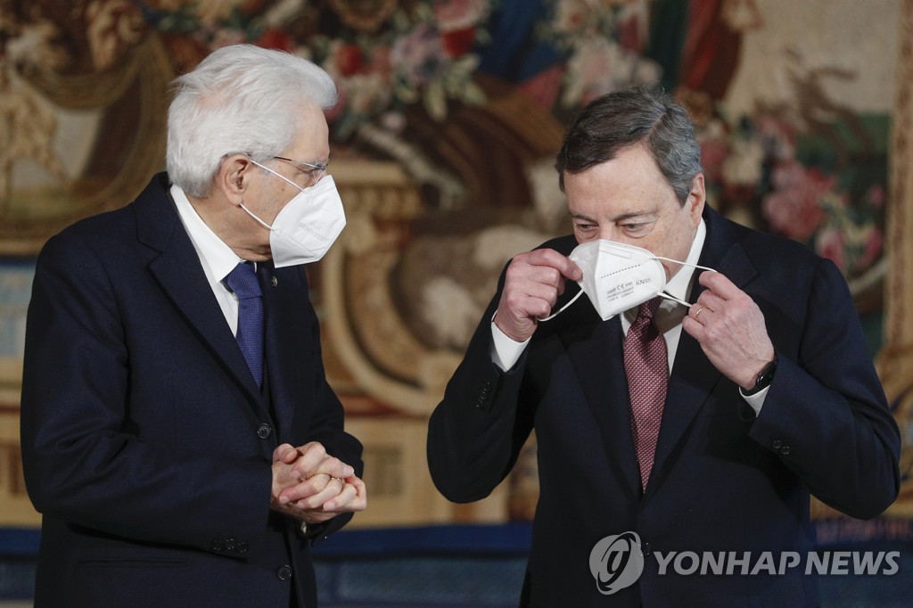 유로존 구한 '슈퍼 마리오' 드라기 이탈리아 총리 공식 취임(종합)