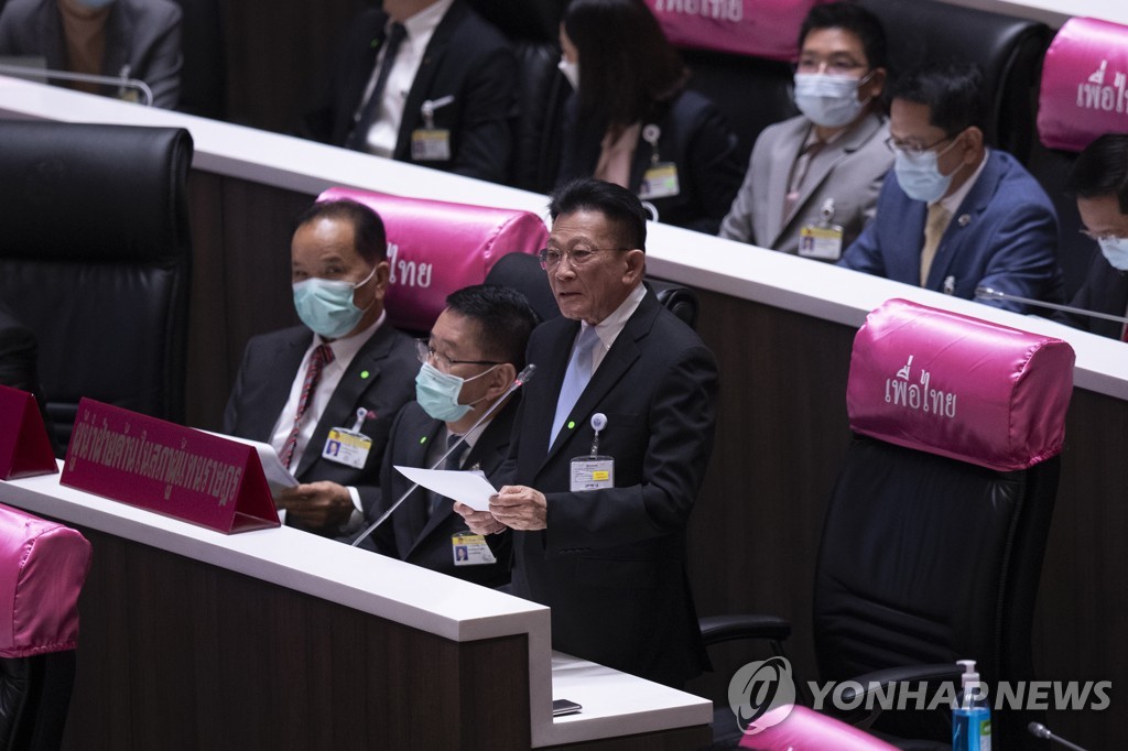 태국 의회, 총리 불신임안 또 부결…밖에선 반정부 시위(종합)