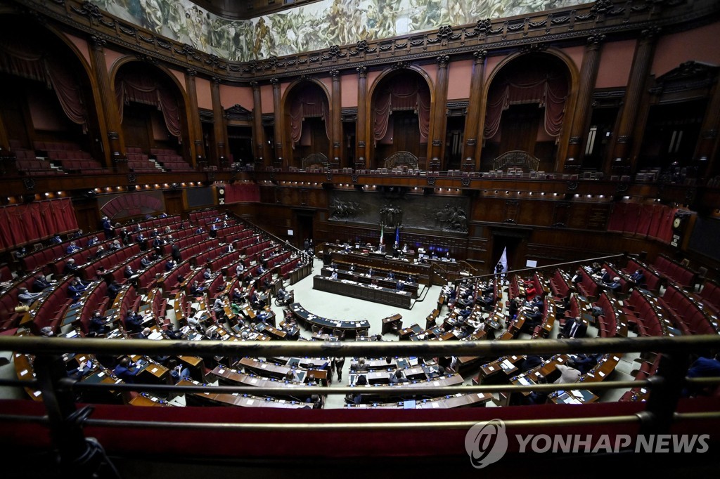 이탈리아 최대 정당, 드라기 내각 참여 결정에 내분 심화