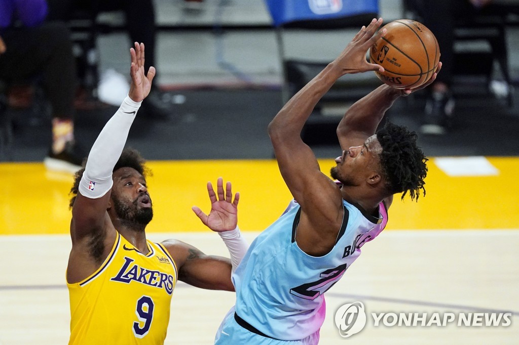 NBA 마이애미, 레이커스와 '챔프전 리턴매치' 2점 차 승리