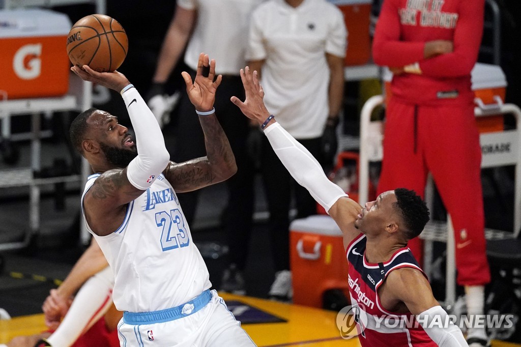'웨스트브룩 32점' NBA 워싱턴, 레이커스도 잡고 5연승