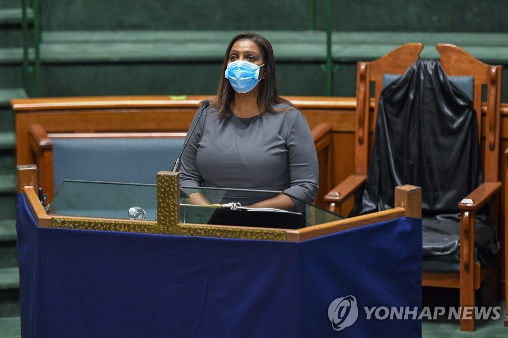 '흑인 복면 질식사' 연루된 뉴욕주 경찰관들 불기소 논란