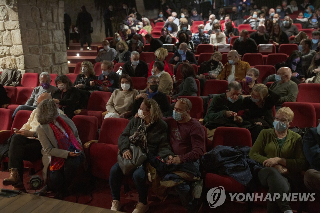 [브뤼셀톡] EU, '백신 여권' 필요성 공감대…실행방안은 아직