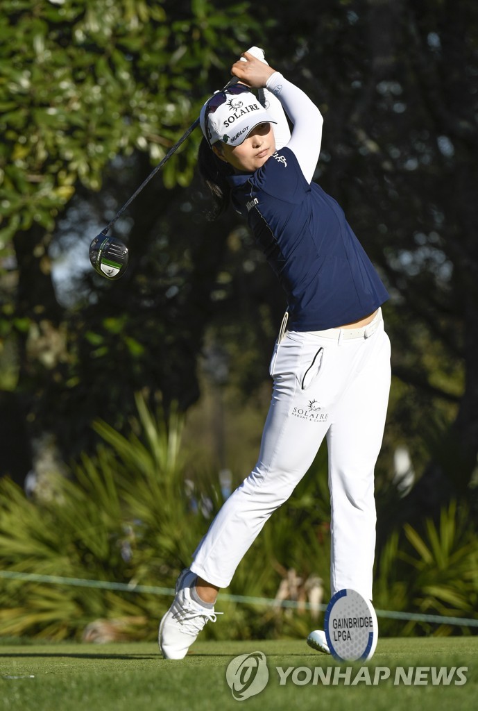 고진영, 게인브리지 LPGA 3R 공동 3위…우승 정조준