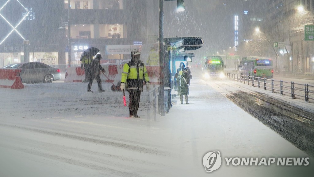 서울 전역에 대설 예비특보…퇴근길 많은 눈