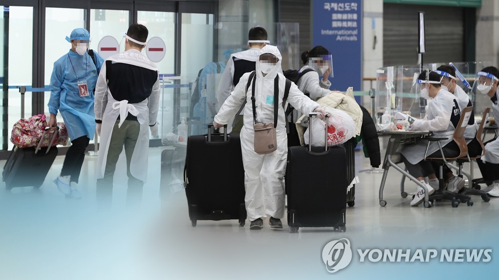 당국 "외국보다 자연면역 낮아…거리두기 실천 한층 중요해져"