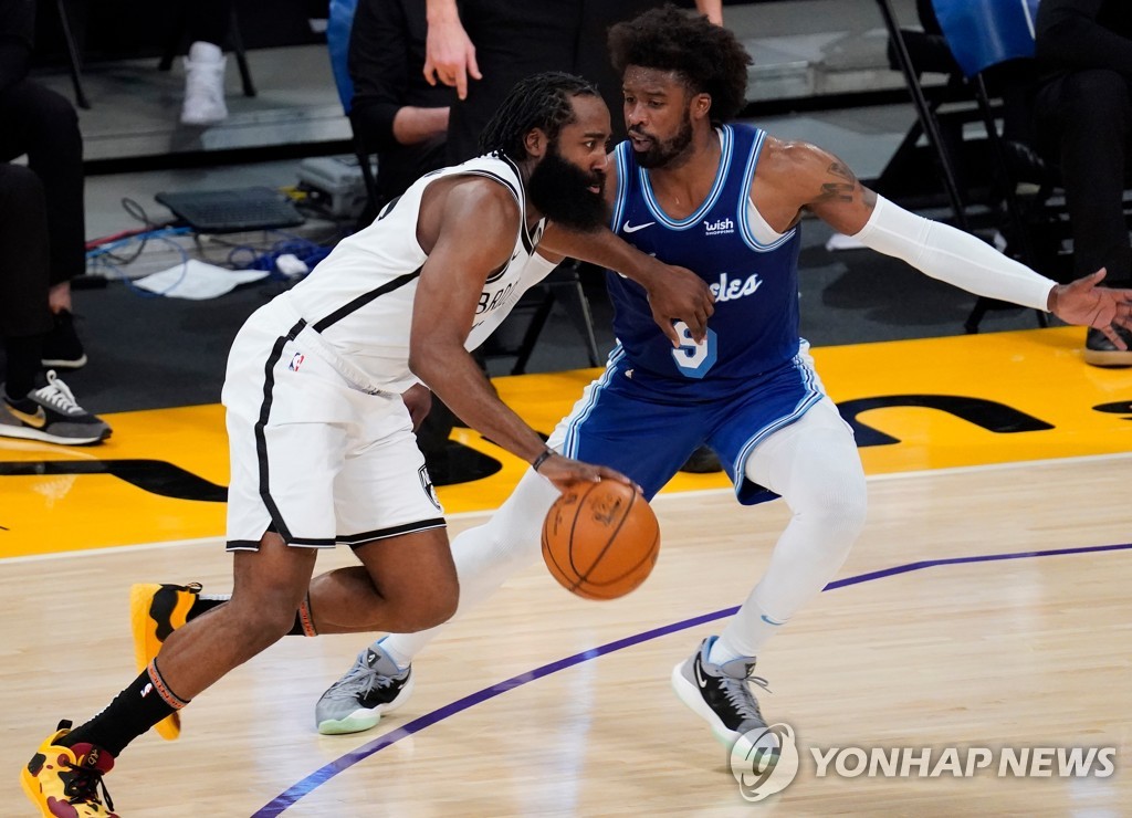 NBA 브루클린 '제임스 통산 3만5천득점' 레이커스 꺾고 5연승