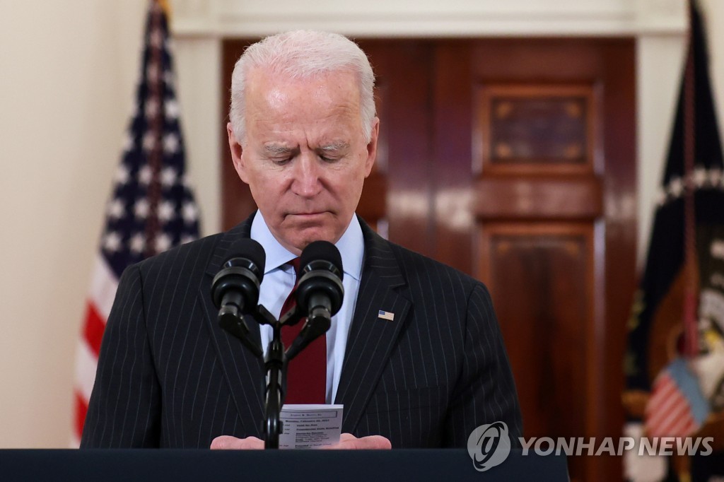 미국의 비극…'최강대국' 어쩌다 코로나 사망 50만명 넘었나