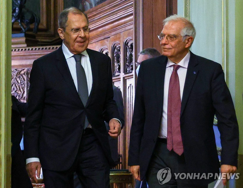 러시아-EU 외교수장, 모스크바서 회담…나발니 사건 두고 충돌