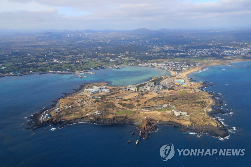 제주 제2공항 도민 여론조사 후 갈등 증폭 "철회" vs "추진"(종합)