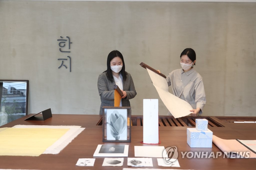 문체부, 장관 명의 표창장·상장 전통한지로 만든다
