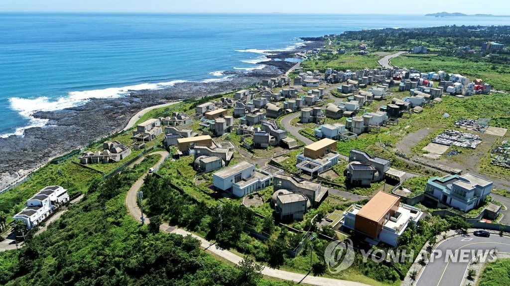 길 잃은 제주 예래휴양형주거단지…토지반환 소송 판결 '제각각'