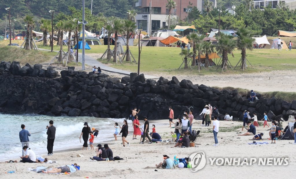 제주도민 "관광객 불편하다"면서도 "많이 오면 좋겠다"