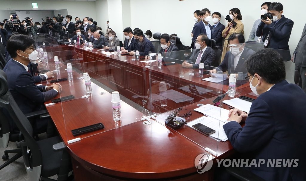 국힘 TK의원들 "TK신공항 특별법도 가덕도와 함께 처리해야"