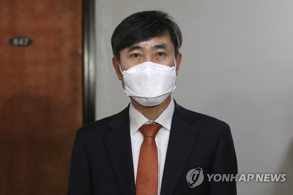 野 "국민이 기미상궁인가…AZ 접종, 대통령부터 먼저"