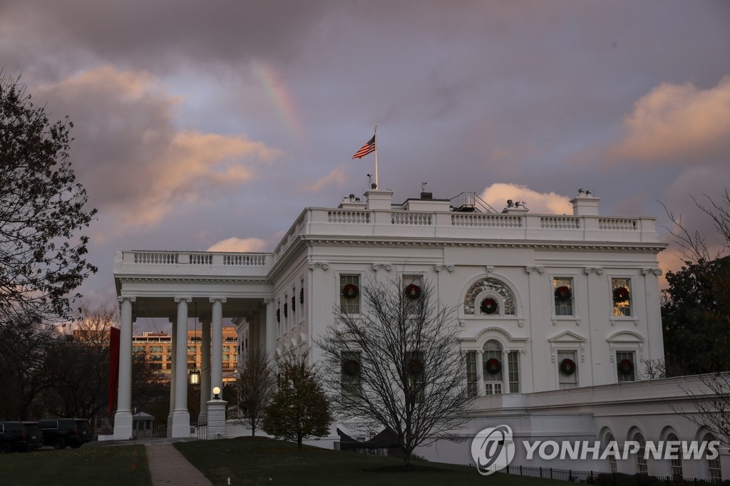 미 백악관, 차량용 반도체 부족 해결 위해 전면 나서