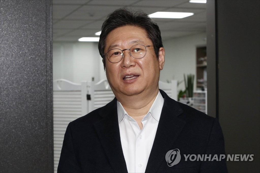 황희 "수자원공사 대가성 후원금 의혹 사실무근"