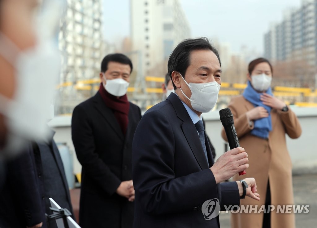 우상호 "열린민주와 통합해야" 정봉주 "100% 긍정 메시지"