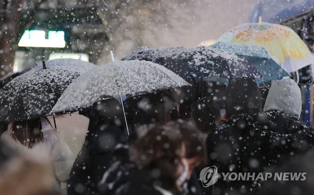 밤사이에 '펑펑' 수원 7.3㎝…"경기남부 출근대란 없어"